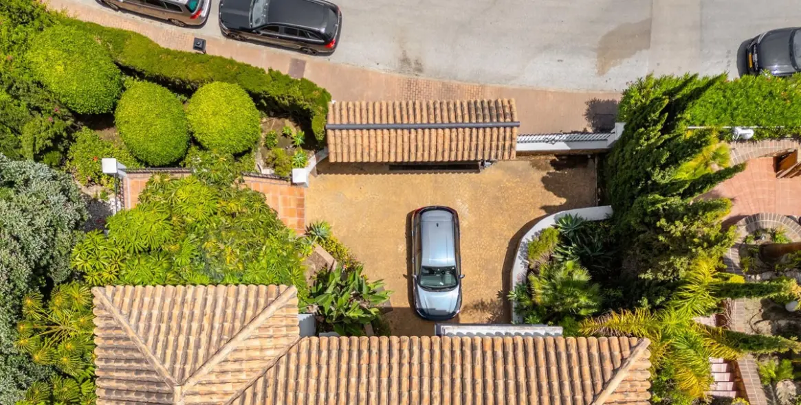 Venta de villa independiente en Nueva Andalucía 37