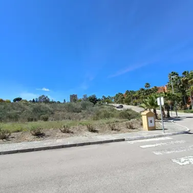 Venta de parcela residencial en Puerto Banús