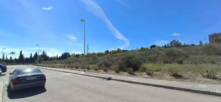 Venta de parcela residencial en Puerto Banús 2