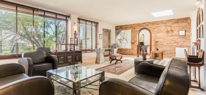 Venta de villa independiente en Nueva Andalucía 1