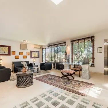 Venta de villa independiente en Nueva Andalucía