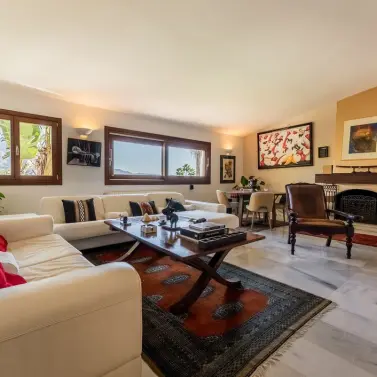 Venta de villa independiente en Nueva Andalucía