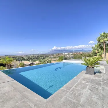 Venta de villa independiente en Los Flamingos