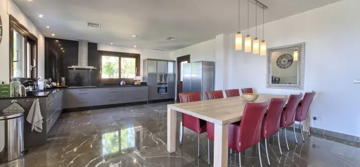 Venta de villa independiente en Los Flamingos 4