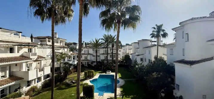 Long-term rent of penthouse duplex in Nueva Andalucía 0