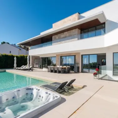 Venta de villa independiente en Los Arqueros