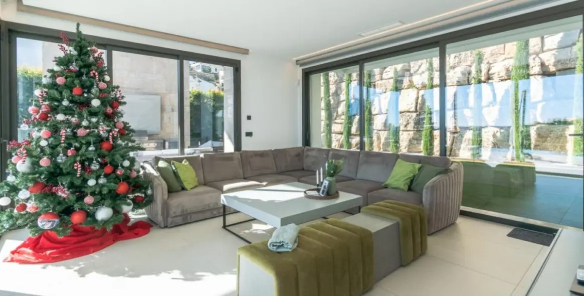 Venta de villa independiente en Los Arqueros 13