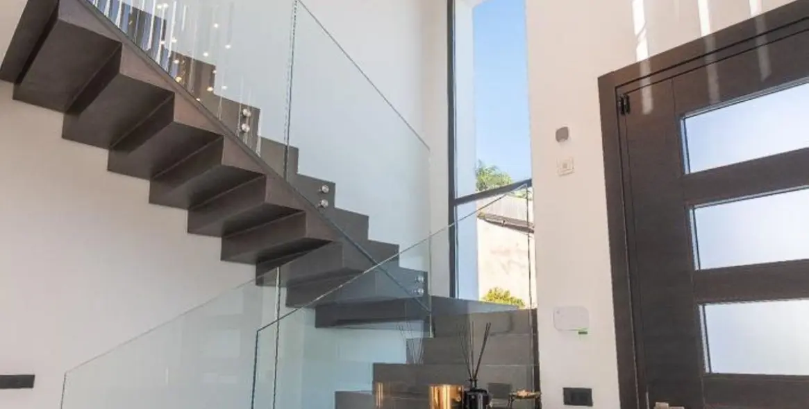 Venta de villa independiente en Los Arqueros 17