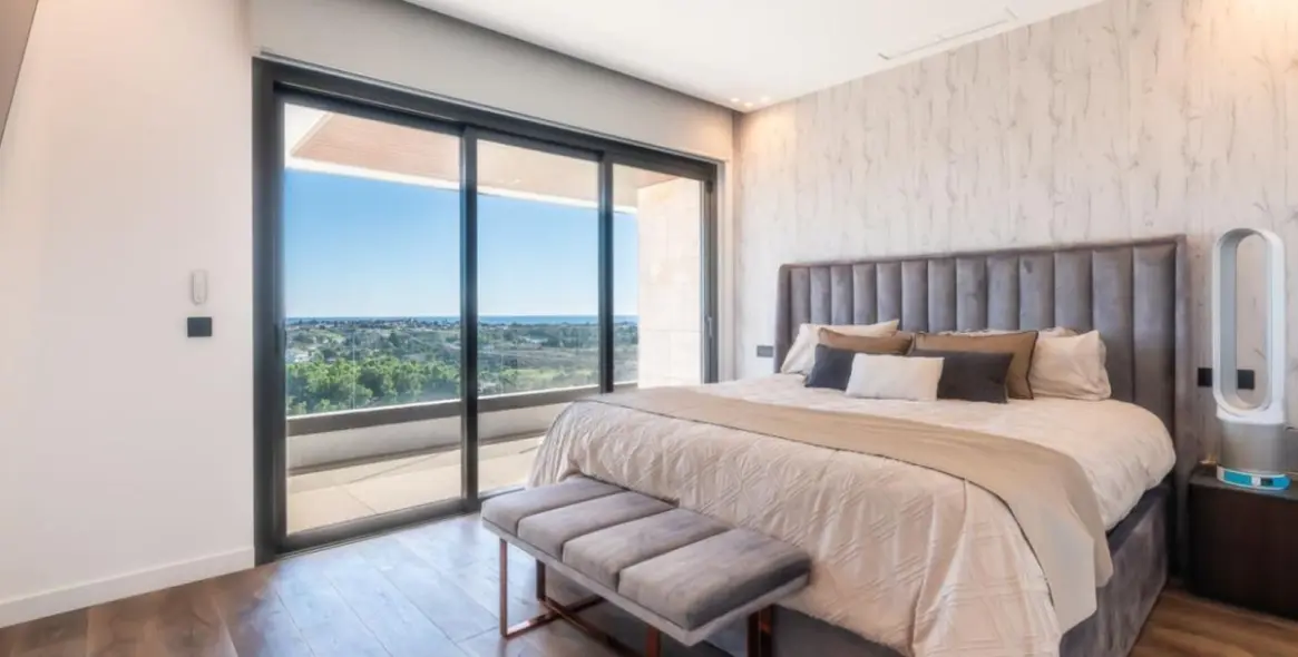 Продажа  отдельно стоящей виллы в Los Arqueros 22