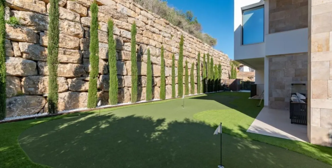 Продажа  отдельно стоящей виллы в Los Arqueros 43