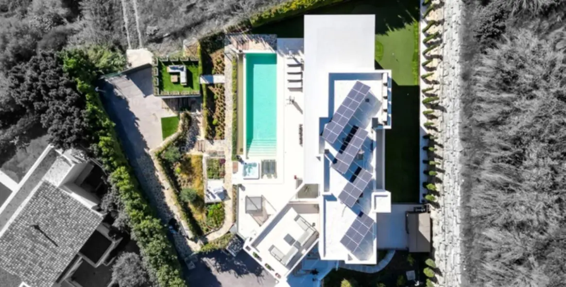 Продажа  отдельно стоящей виллы в Los Arqueros 45