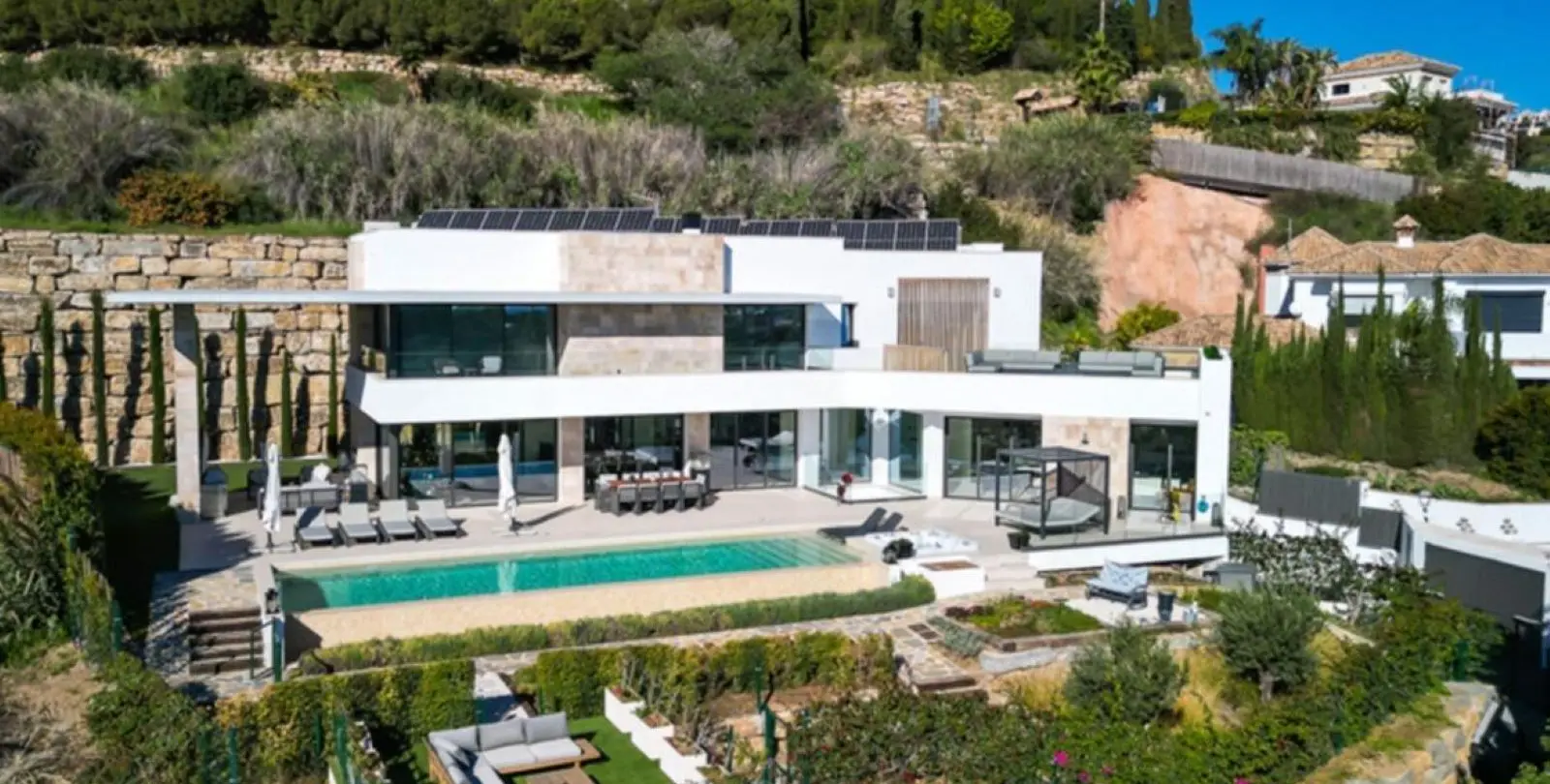 Venta de villa independiente en Los Arqueros 1