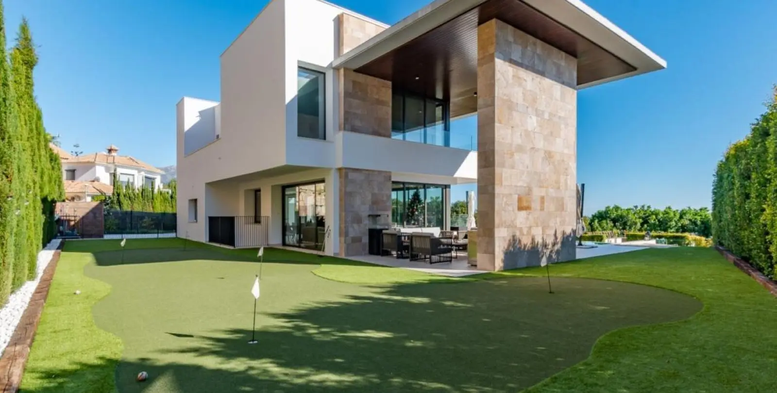 Venta de villa independiente en Los Arqueros 44