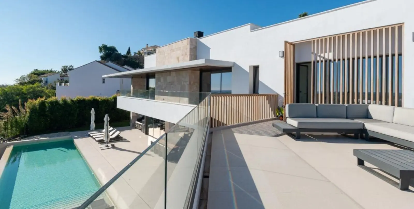 Sale of detached villa in Los Arqueros 7