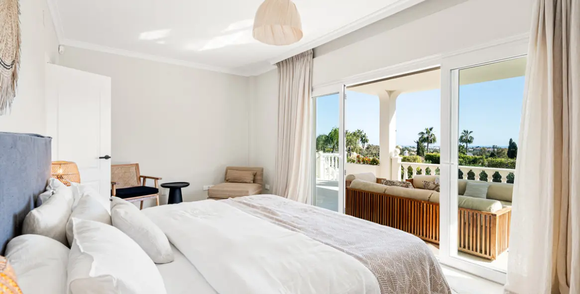 Long-term rent of detached villa in Nueva Andalucía 11