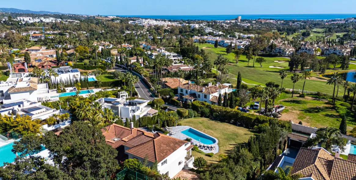 Long-term rent of detached villa in Nueva Andalucía 14