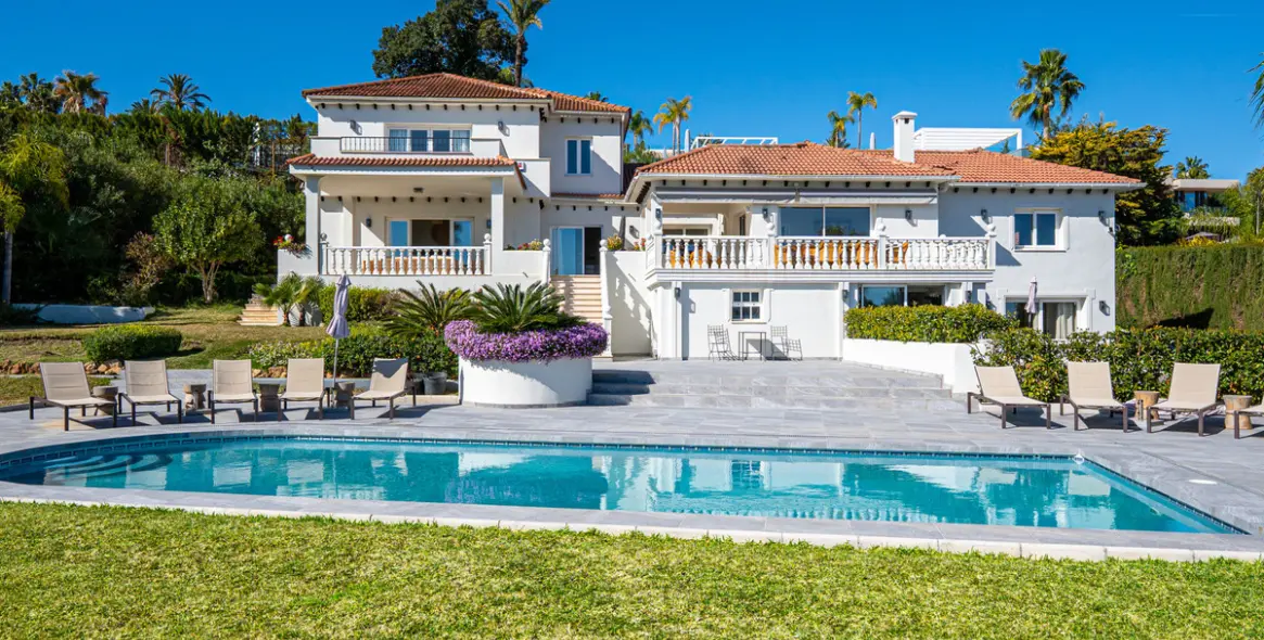 Short-term rent of detached villa in Nueva Andalucía 1