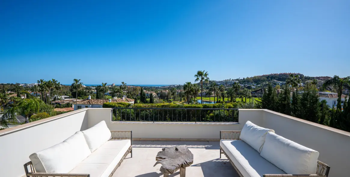 Short-term rent of detached villa in Nueva Andalucía 3