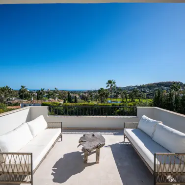 Alquiler a corto plazo de villa independiente en Nueva Andalucía