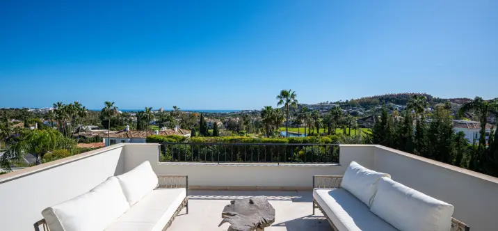 Alquiler a corto plazo de villa independiente en Nueva Andalucía 2