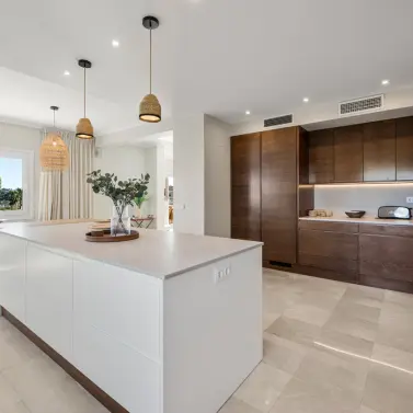 Alquiler a corto plazo de villa independiente en Nueva Andalucía