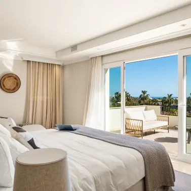 Alquiler a corto plazo de villa independiente en Nueva Andalucía