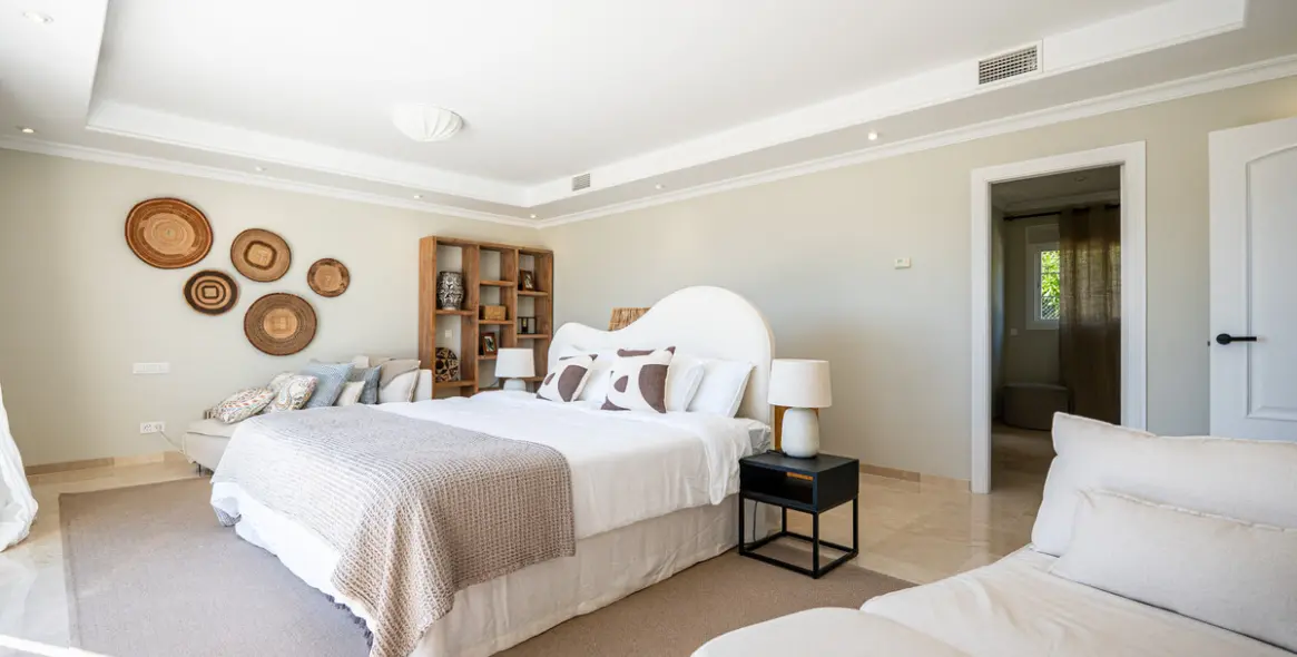 Short-term rent of detached villa in Nueva Andalucía 24