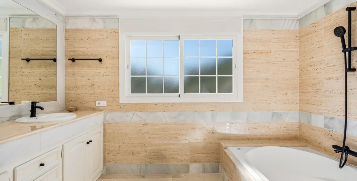 Short-term rent of detached villa in Nueva Andalucía 25