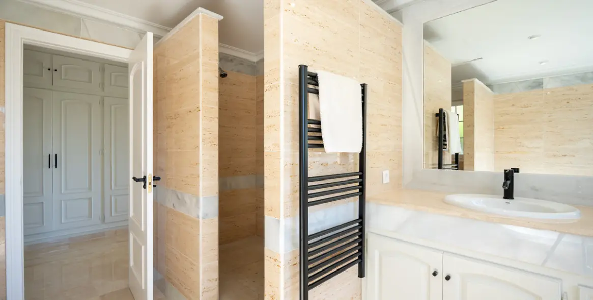 Short-term rent of detached villa in Nueva Andalucía 27