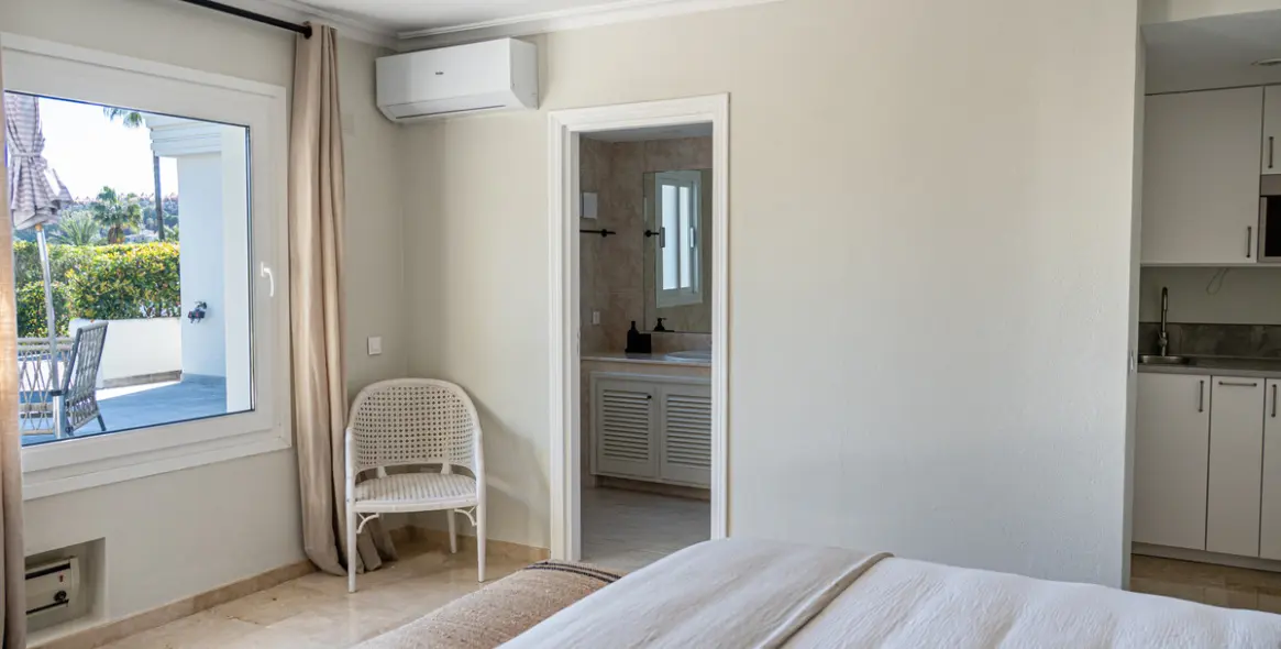 Short-term rent of detached villa in Nueva Andalucía 34