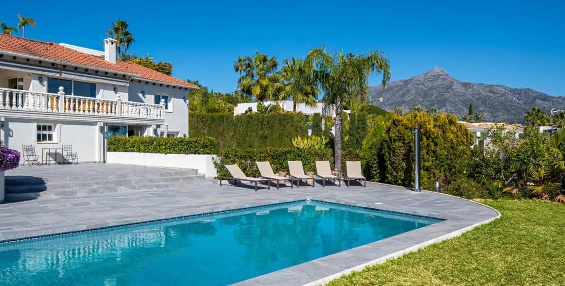 Short-term rent of detached villa in Nueva Andalucía 40