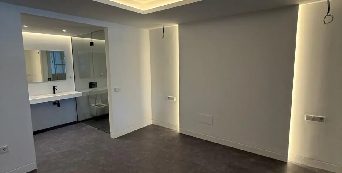 Sale of ground floor apartment in Nueva Andalucía 4