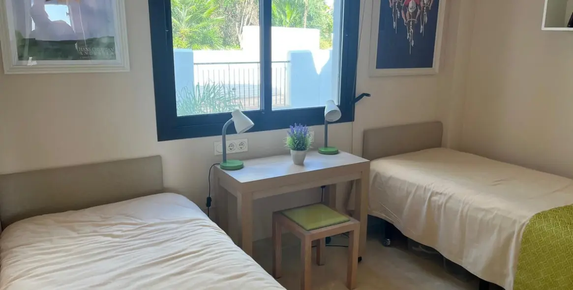 Sale of middle floor apartment in Torrox Costa 12