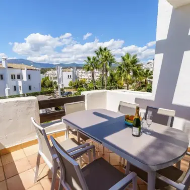 Sale of penthouse in Estepona