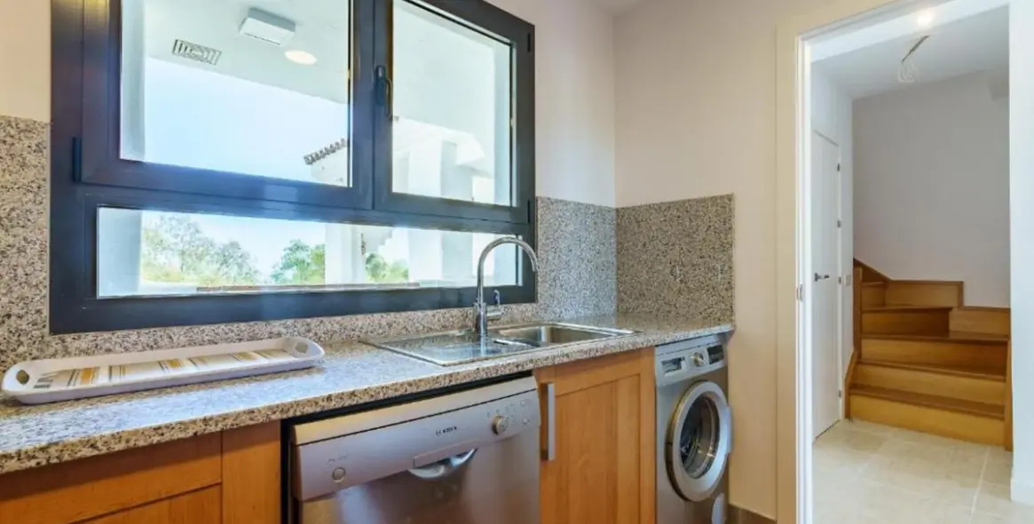 Продажа пентхауса в Estepona 17