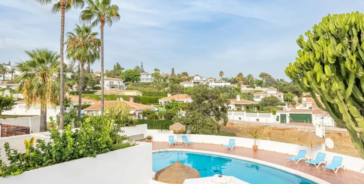 Venta de adosado en Elviria 3