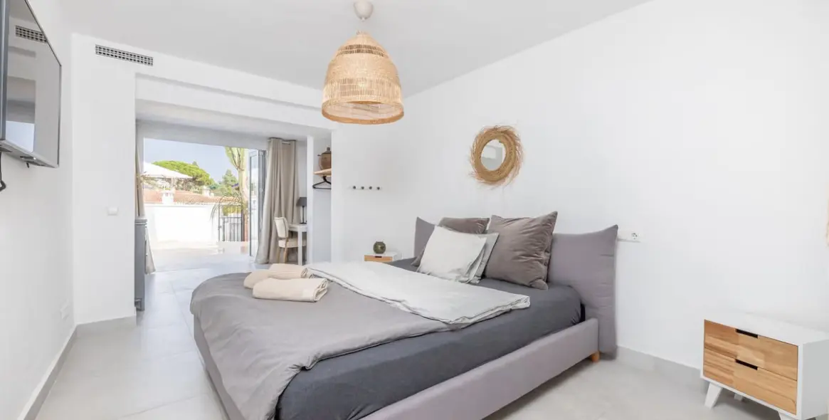 Venta de adosado en Elviria 16