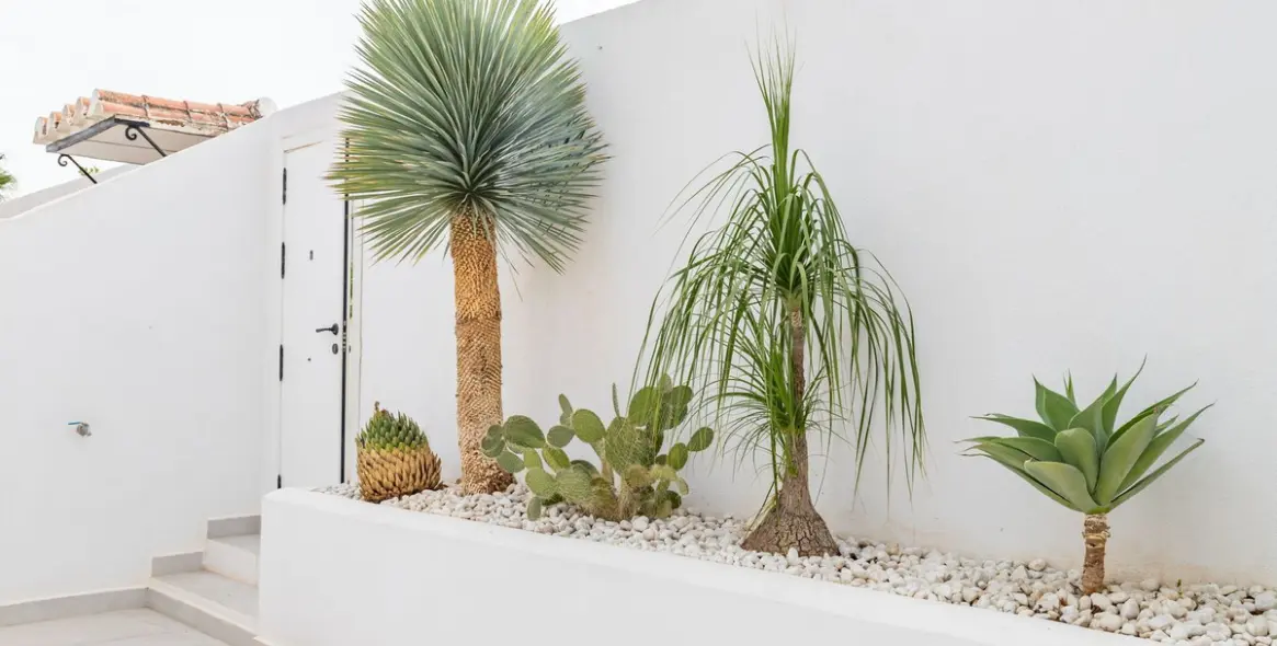 Sale of townhouse in Elviria 28