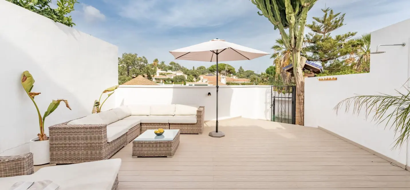Sale of townhouse in Elviria 1