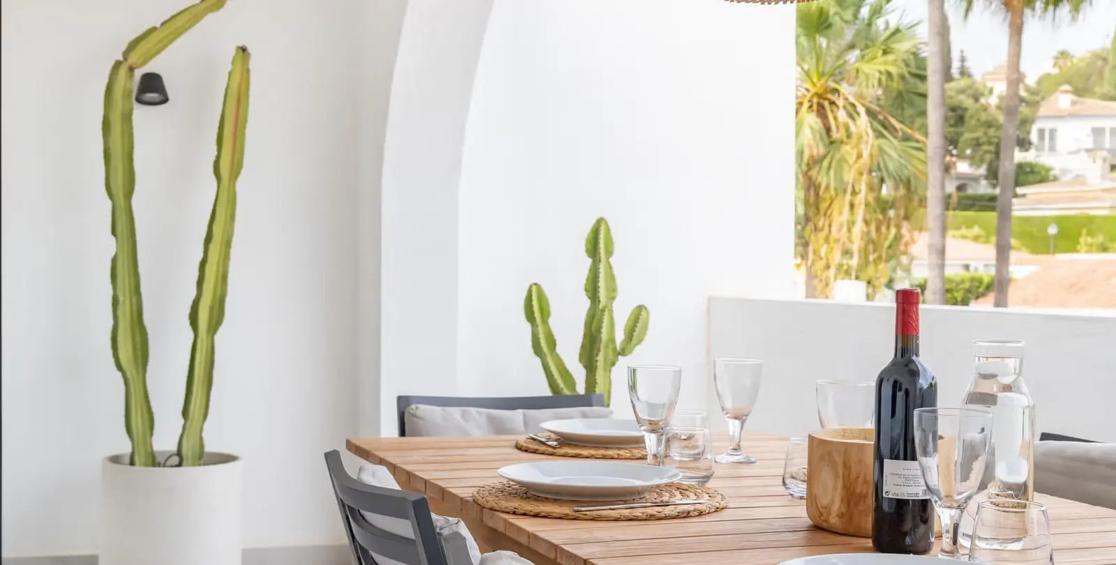 Sale of townhouse in Elviria 3