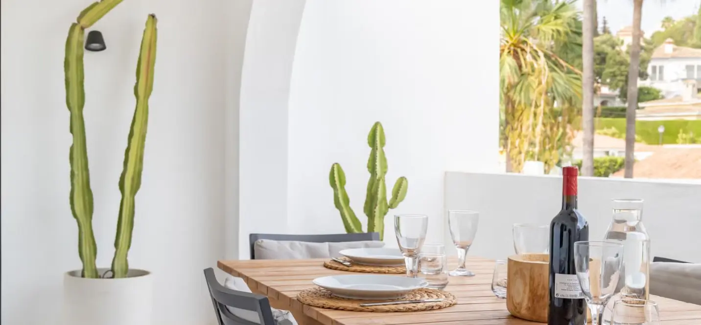 Sale of townhouse in Elviria 2