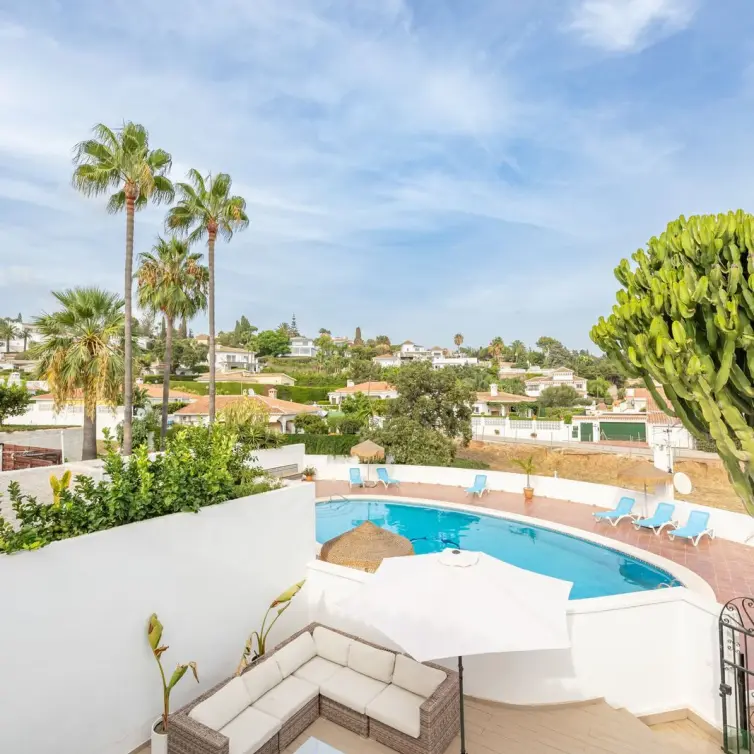 Sale of townhouse in Elviria