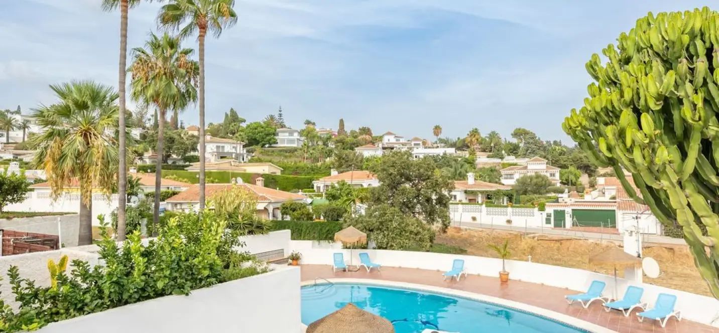 Sale of townhouse in Elviria 3