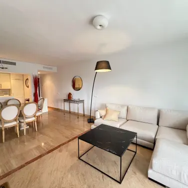 Продажа апартаментов на среднем этаже в Río Real