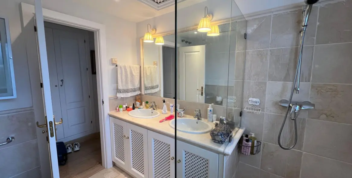 Продажа апартаментов на среднем этаже в Río Real 17