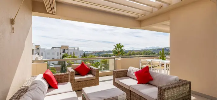 Venta de apartamento en planta media en Los Arqueros 3