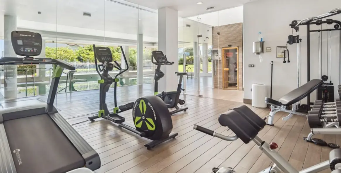 Sale of middle floor apartment in Los Arqueros 11