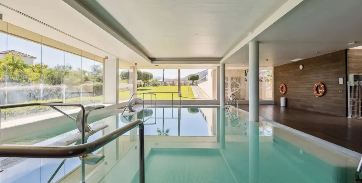 Sale of middle floor apartment in Los Arqueros 13