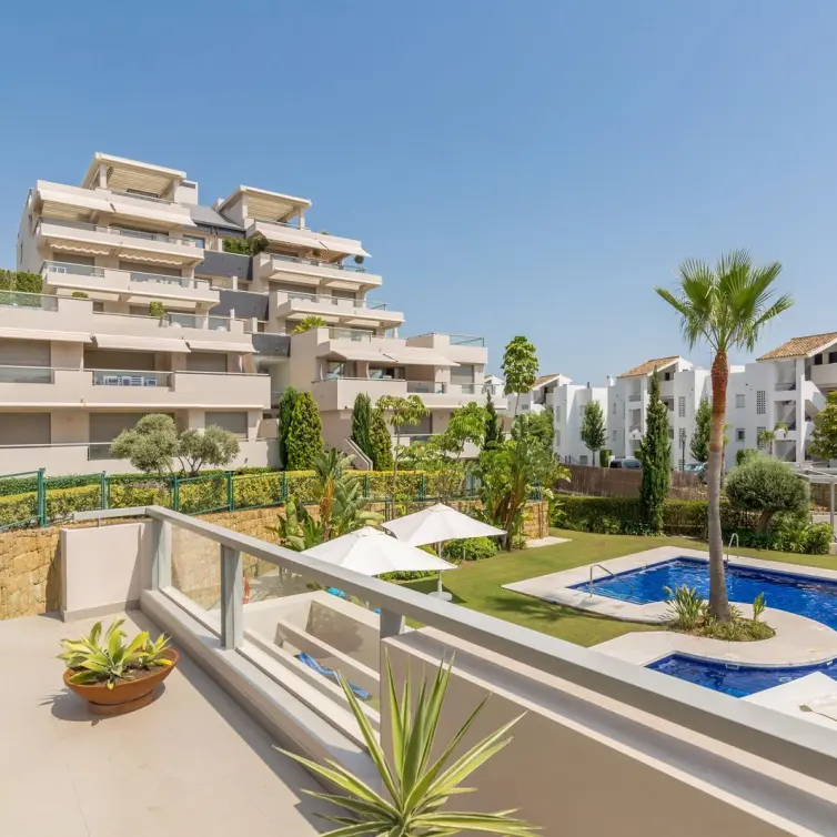 Sale of middle floor apartment in Los Arqueros