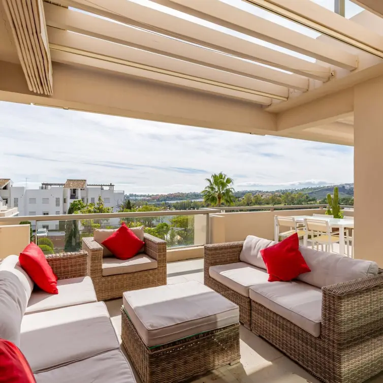 Sale of middle floor apartment in Los Arqueros